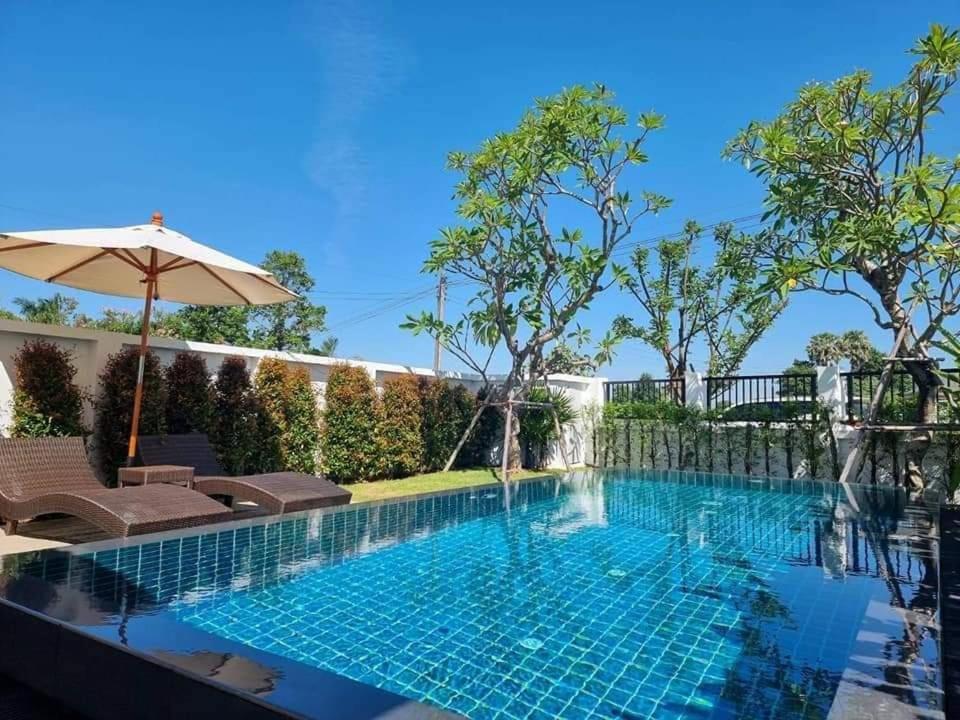 Baan Dalah Pool Villa Buriram Ngoại thất bức ảnh